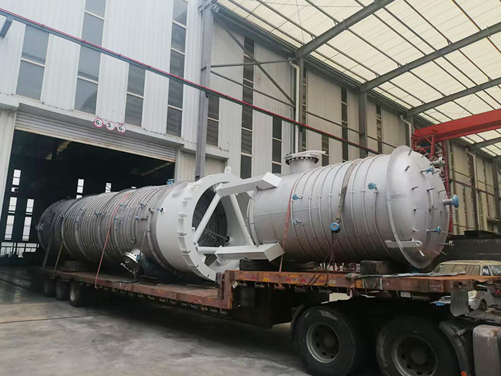 distillation column